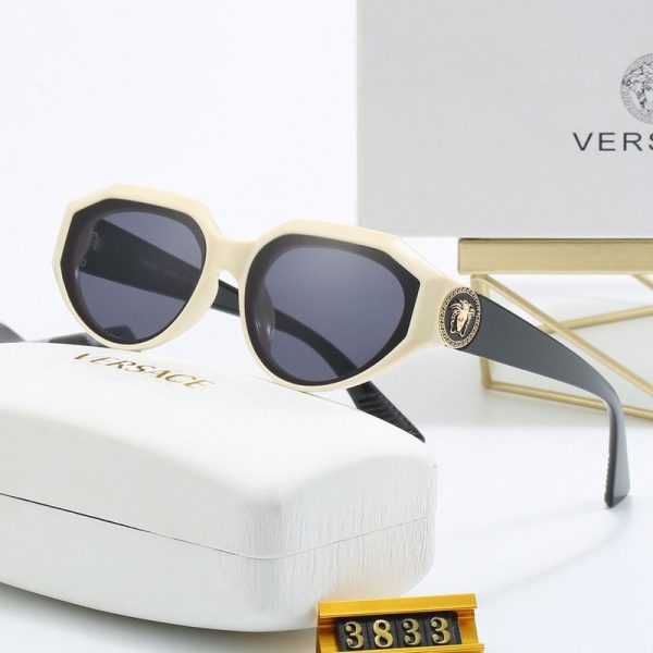 Sunglasses Versace VSC027 - Image 4