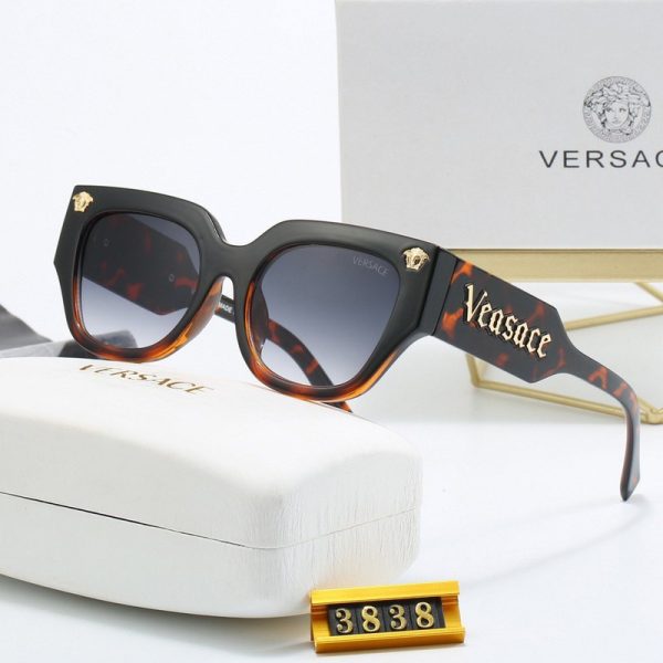 Sunglasses Versace VSC028 - Image 2