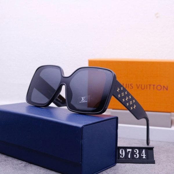 d141419_17608-1.jpg Sunglasses Louis Vuitton LVW069 - Image 1