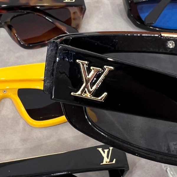 Sunglasses Louis Vuitton LVW073 - Image 3