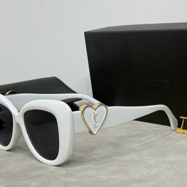 Sunglasses Yves Saint Laurent YSL015 - Image 3