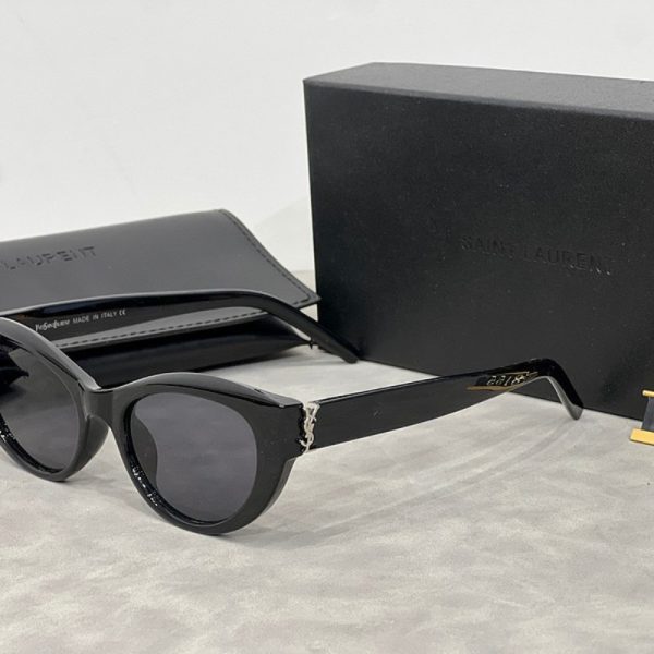 d142068_18272-1.jpg Sunglasses Yves Saint Laurent YSL023 - Image 1