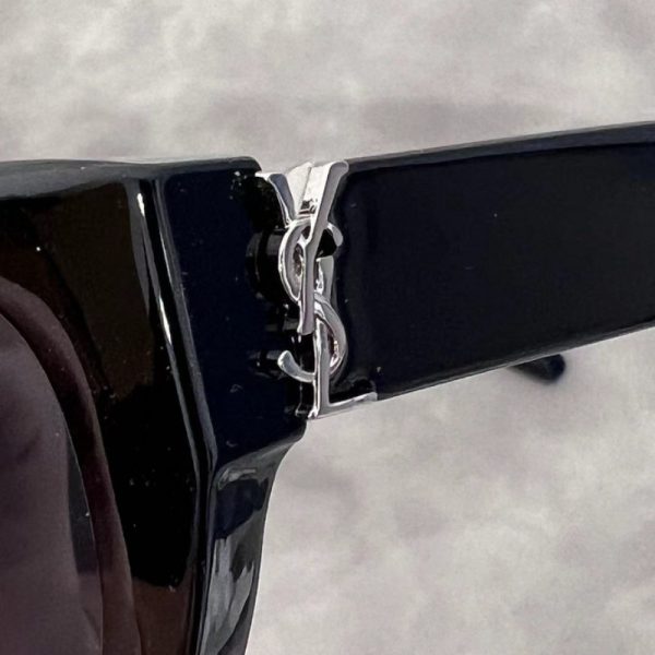 Sunglasses Yves Saint Laurent YSL023 - Image 2