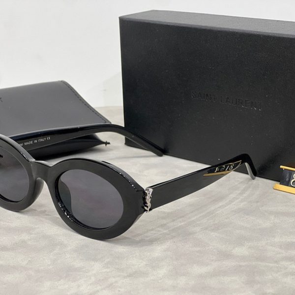 Sunglasses Yves Saint Laurent YSL024 - Image 4