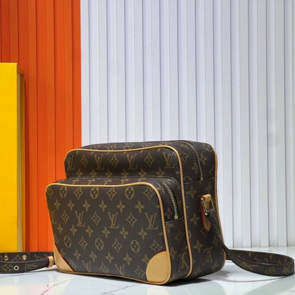 Shoulder Bag Louis Vuitton LV062 - Image 3