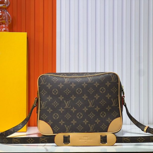 Shoulder Bag Louis Vuitton LV062 - Image 4