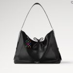 Bag Louis Vuitton x TM CarryAll Vibe LV070