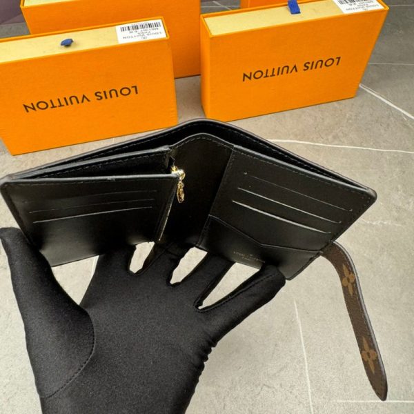 Louis Vuitton Wallet LV073 - Image 6