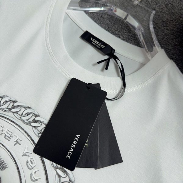 T-shirt Versace Never forget Your Roots VSC029 - Image 2
