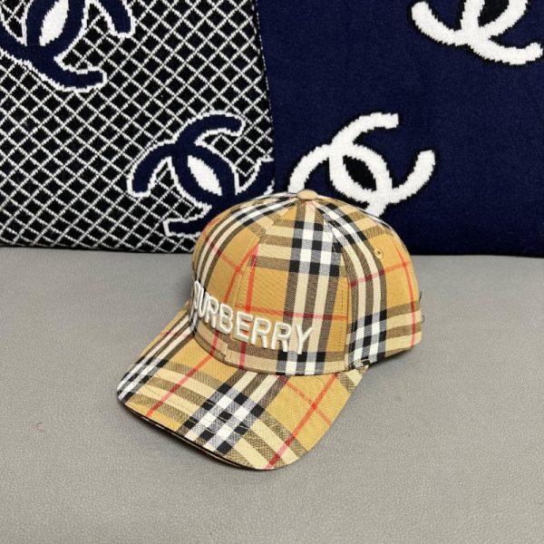 Cap Burberry Yellow BY050 - Image 2