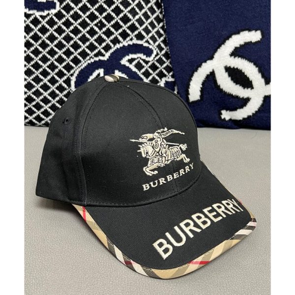 d147453_3252-1.jpg Cap Burberry BY051 - Image 1