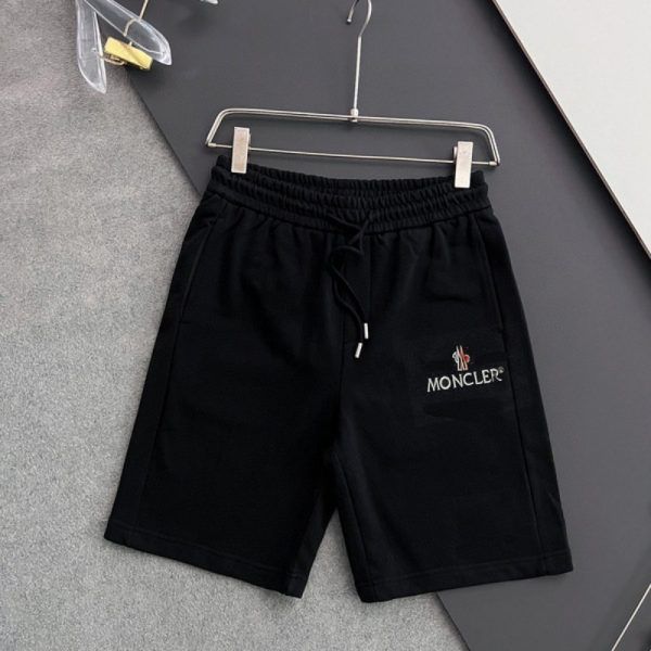 d147535_16275-1.jpg Shorts Moncler Black MCL033 - Image 1