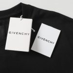 T-Shirt Givenchy Black GV031 - Image 4