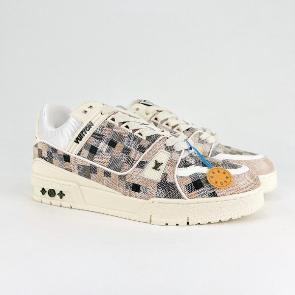 d148134_10605-1.jpg Louis Vuitton LV Trainer LV145 - Image 1