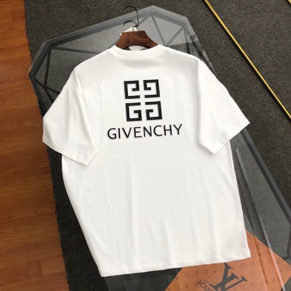 T-Shirt Givenchy GV032 - Image 2