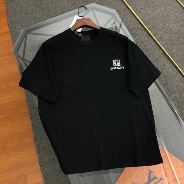 T-Shirt Givenchy GV032 - Image 4