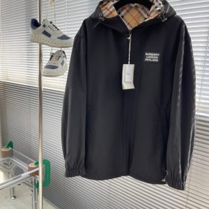 Burberry Reversible Hoodie BY062