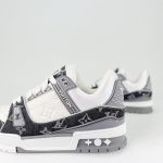 Louis Vuitton Trainer Sneaker LV156 - Image 3