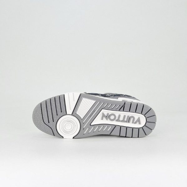 Louis Vuitton Trainer Sneaker LV156 - Image 6