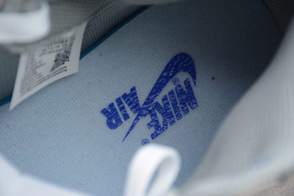 Air Jordan 1 High Hyper Royal - Image 11