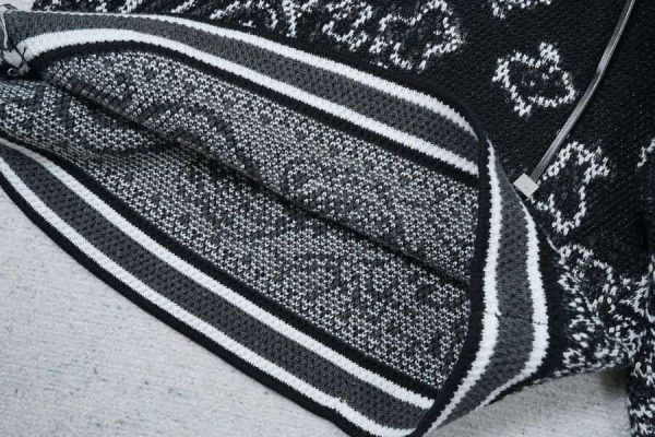 Amiri Bandana Crochet Basketball Shorts - Image 11