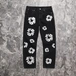 Denim Tears x Levi’s Cotton Wreath Jeans Black - Image 2