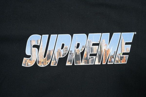 T-shirt Supreme Gotham Black - Image 4