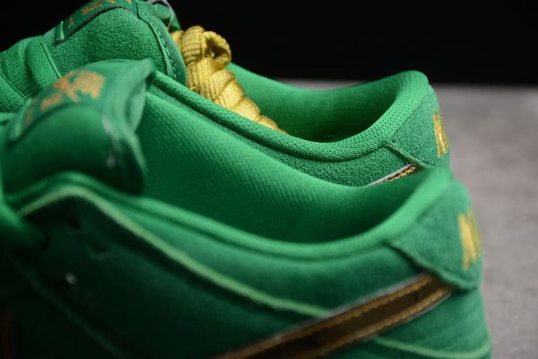 Nike Dunk Low SB “St Patrick’s Day” - Image 6