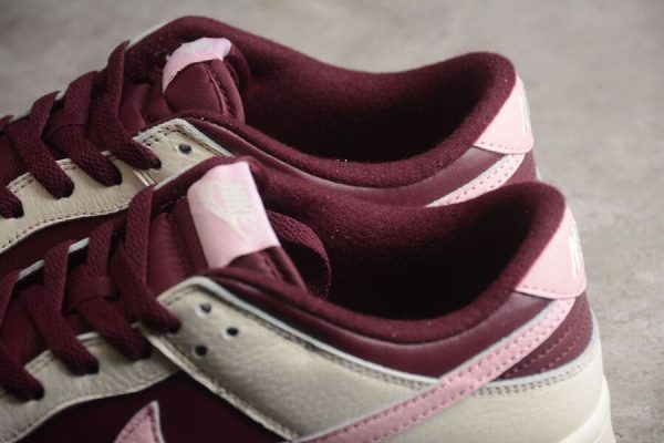 Nike Dunk Low Premium Valentine’s Day - Image 9