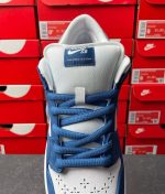 Nike Dunk Low Born x Raised - Image 8