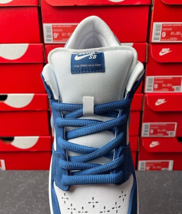 Nike Dunk Low Born x Raised - Image 8