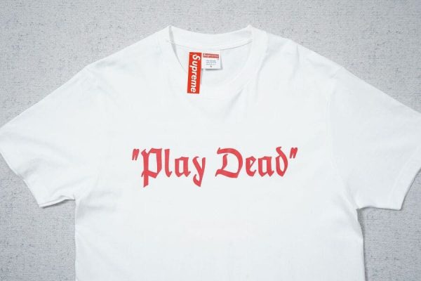 T-shirt Supreme “Play Dead” - Image 4
