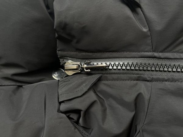 wamens-jacket-trapstar-irongate-hooded-puffer-black - Image 9