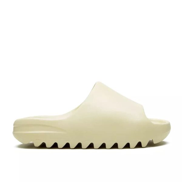 d69353_468-1.jpg Adidas Yeezy Slide Cap - Image 1