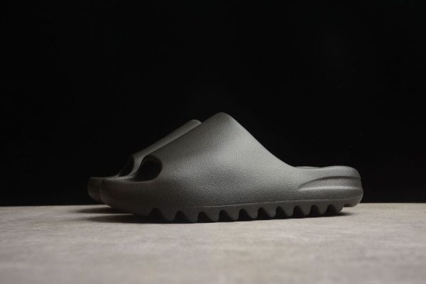 Adidas Yeezy Slide Onyx - Image 3