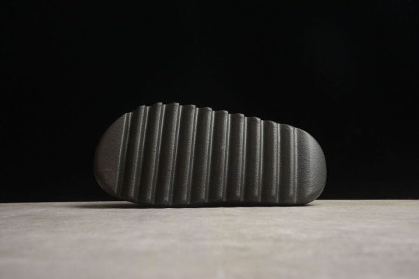 Adidas Yeezy Slide Onyx - Image 5