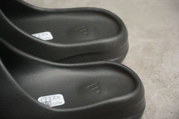 Adidas Yeezy Slide Onyx - Image 6