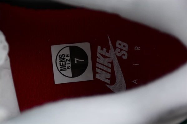 Air Jordan 4 Retro x Nike SB Pine Green - Image 12