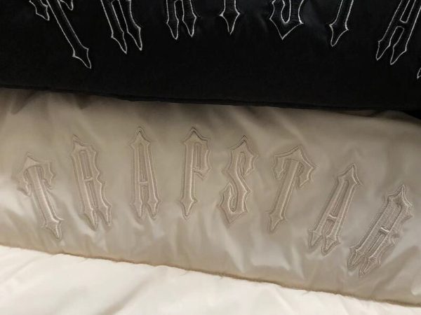 Jacket Puffer Trapstar Irongate Hooded Cream - Image 7