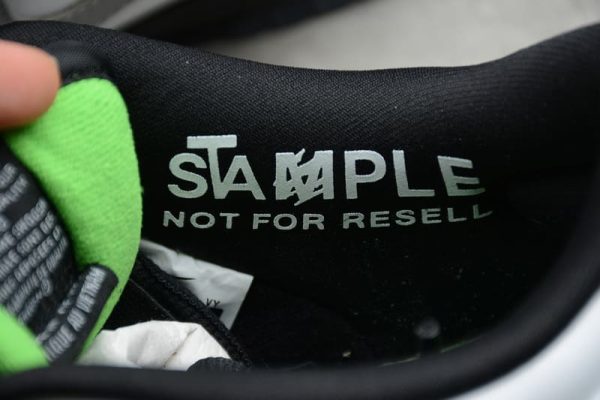 Nike SB Dunk Low Panda Pigeon (Special Box) - Image 10