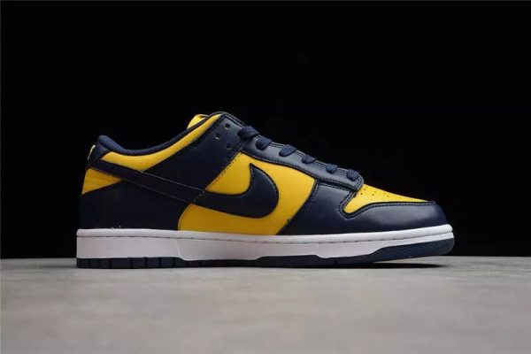 Nike SB Dunk Low Michigan - Image 4