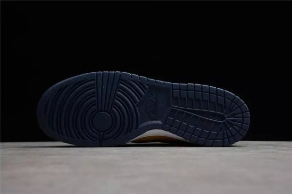 Nike SB Dunk Low Michigan - Image 8
