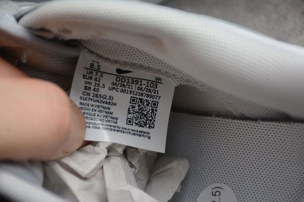 Nike Dunk Low Grey Fog - Image 12