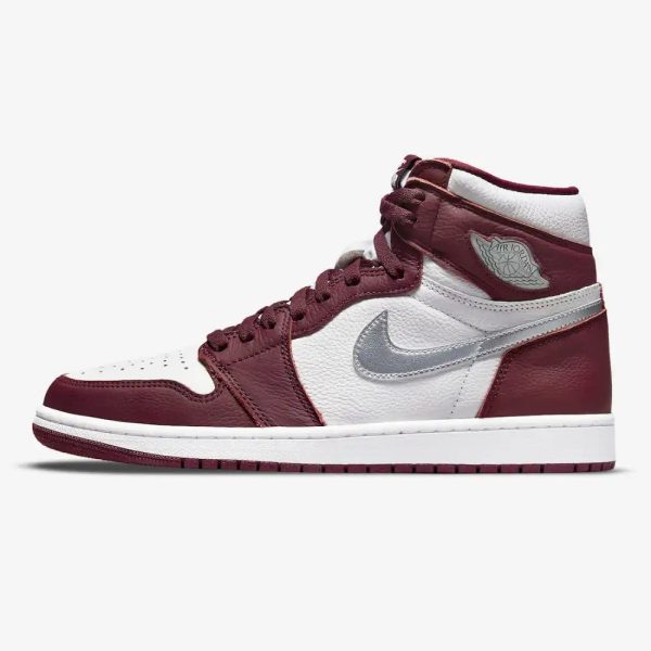 d69579_634-1.jpg Air Jordan 1 High OG Bordeaux - Image 1