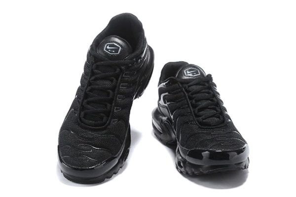 Air Max TN Plus “Triple Black” - Image 4
