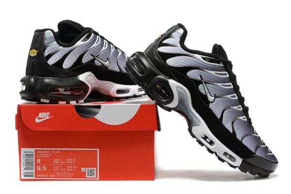 Air Max TN Plus “Black Metallic” - Image 5