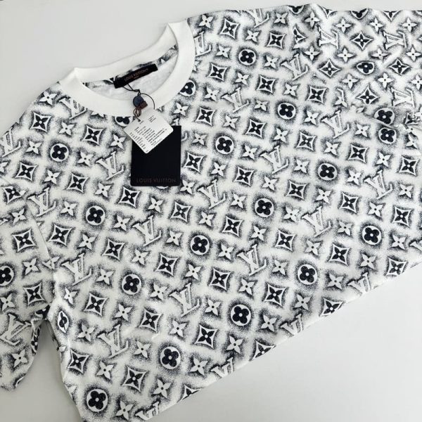 T-shirt Louis Vuitton Monogram White Deep Black - Image 4