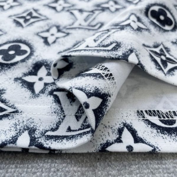 T-shirt Louis Vuitton Monogram White Deep Black - Image 5