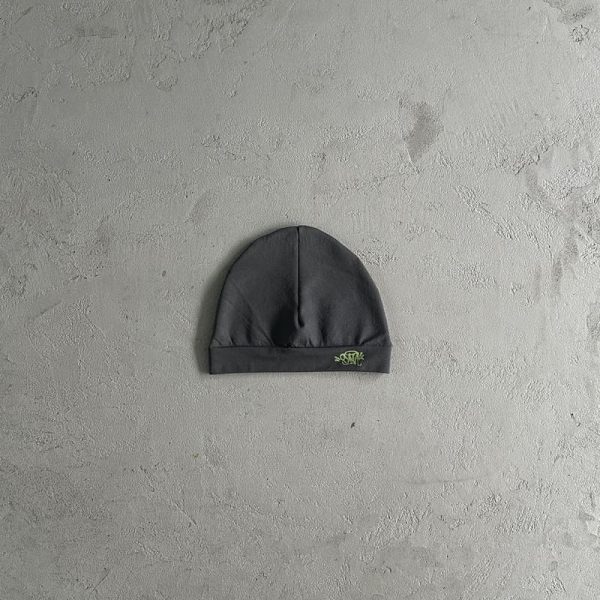 Synaworld Winter Gray Beanie - Image 2