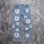 Denim Tears x Levi’s Cotton Wreath Jeans Ligh Wash - Image 2